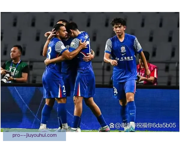 从默默无闻到镇守球门鲍亚雄一步步成长为申花主力门将的奋斗之路