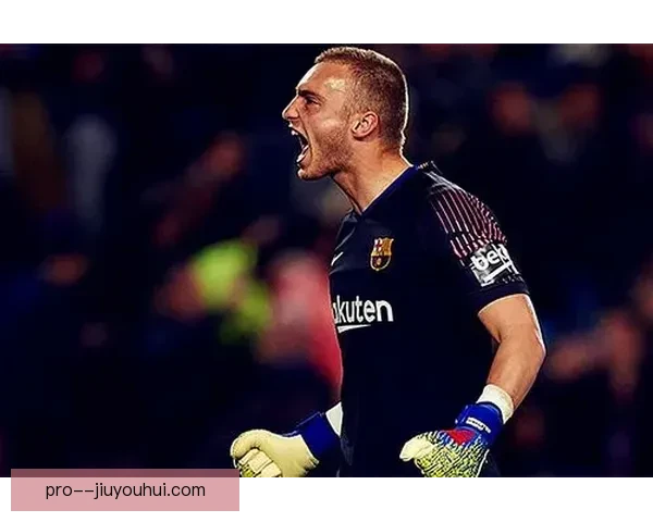 巴萨豪掷重金签下丹尼尔·莫莫引发热议 转会市场再掀波澜