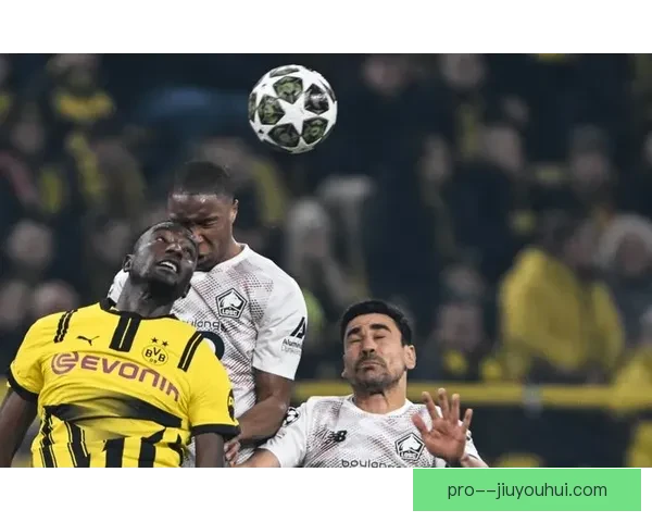 朗斯塔夫欧冠主场远射爆杆破门点燃全场带领球队迈向关键胜利之夜